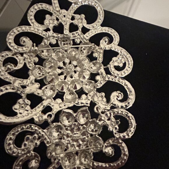 Vintage SNK Large Oversize Ornate Clear Rhinestone Brooch 7" x 3.75" - Picture 5 of 5